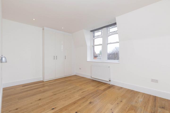 Modern Apartment Lymington Road, West Hampstead